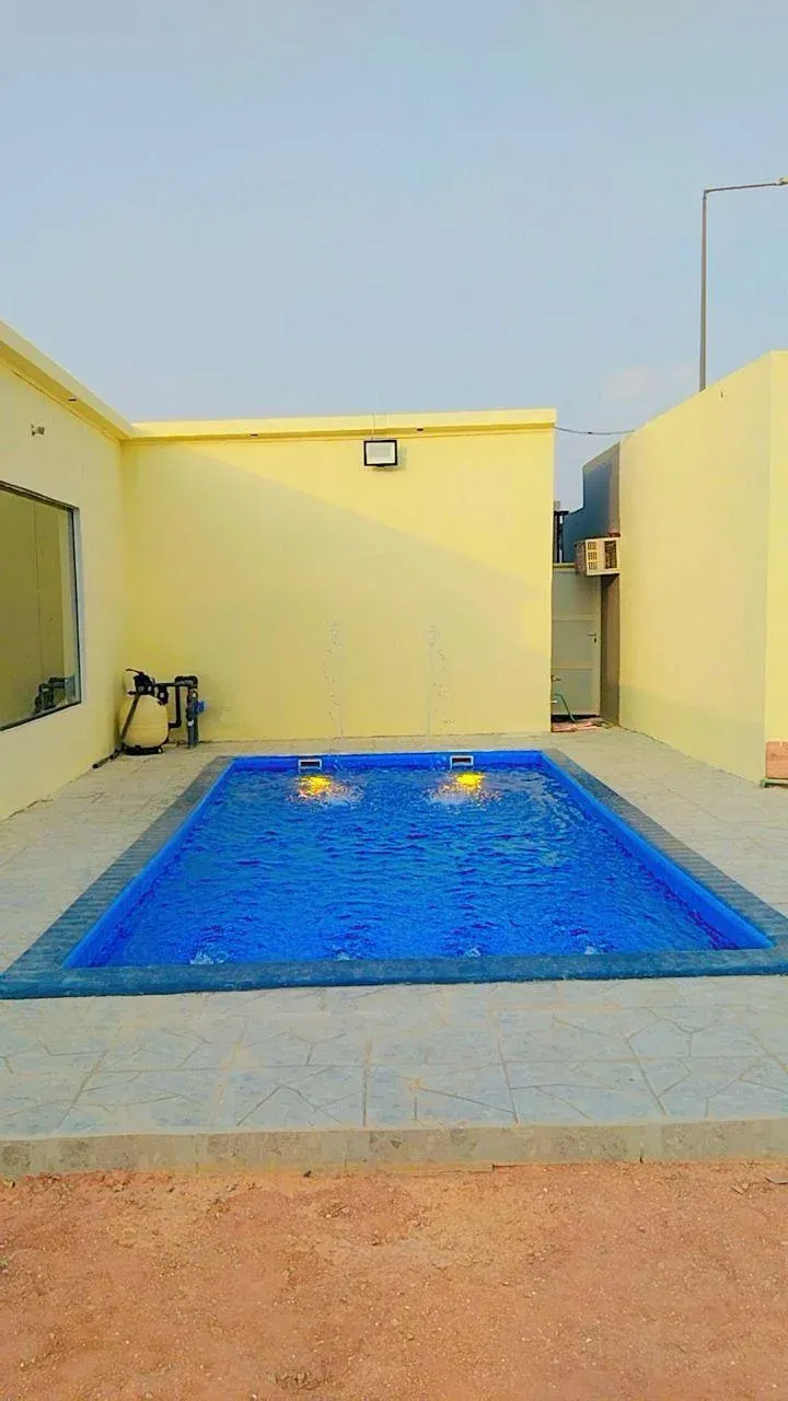 حوض سباحة